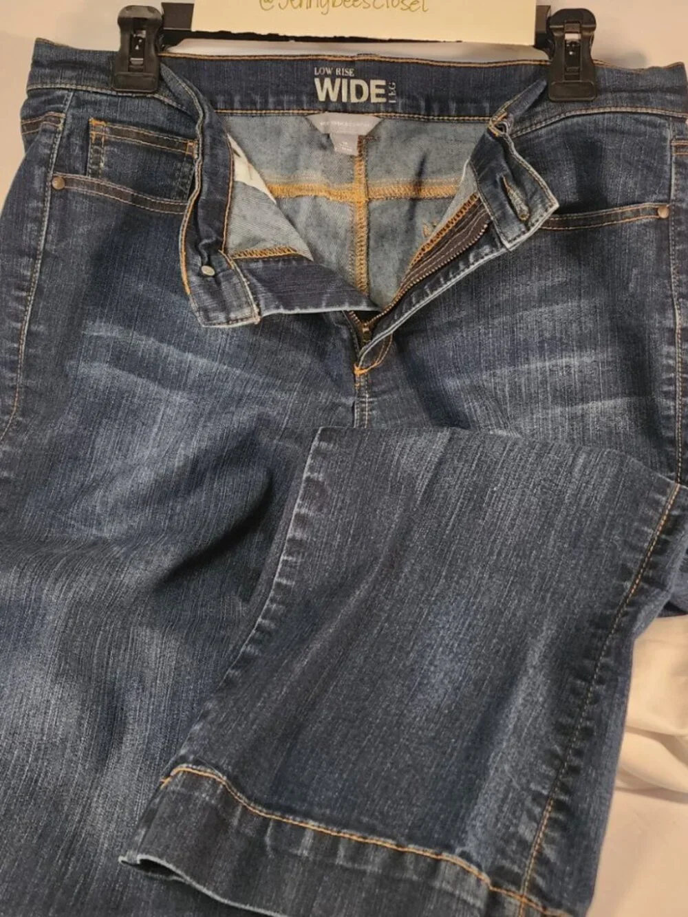 New York & Co size 14 low rise / wide leg capri length jeans